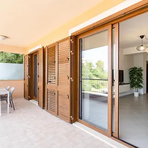 Apartment Calipso Big With Sea View, Parking & Pool, Taormina